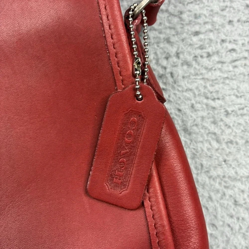 Vintage Coach Companion Flap 9076 Red Glovetanned Leather Crossbody USA